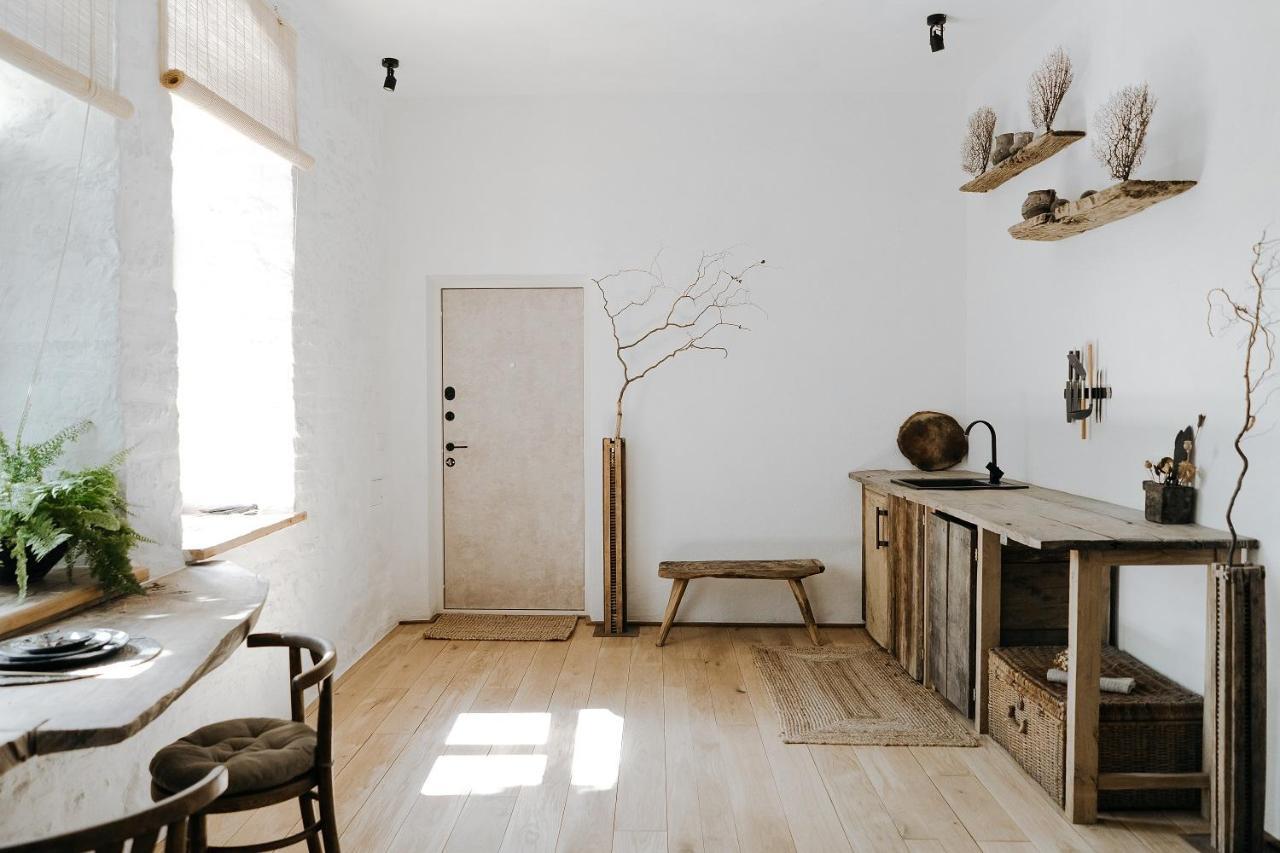 N O C T U R N E Apartment Camenița Exterior foto
