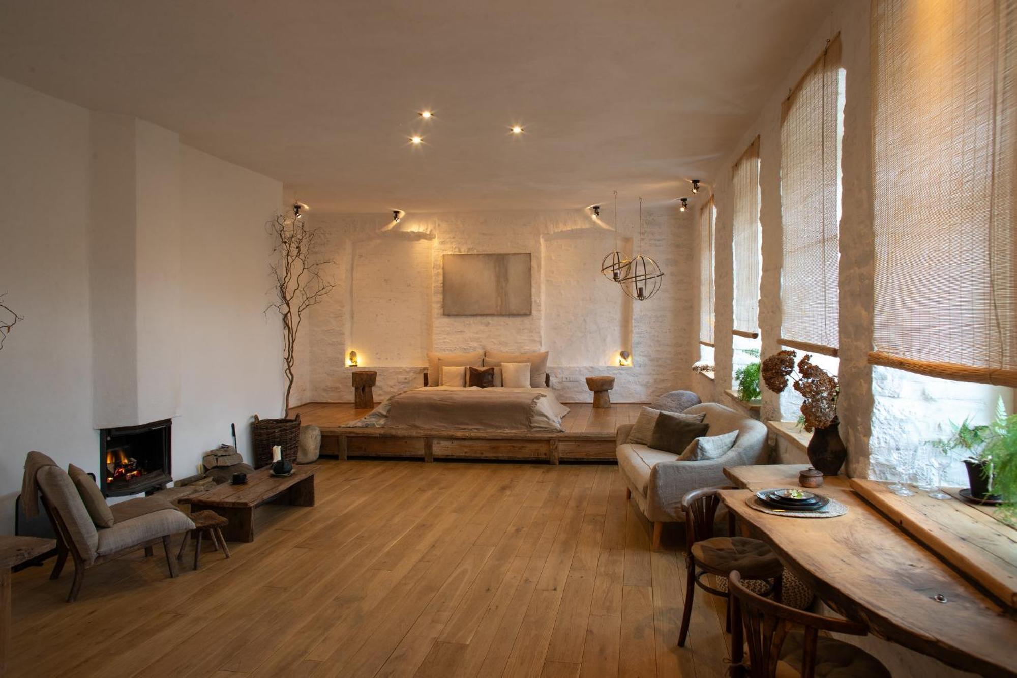 N O C T U R N E Apartment Camenița Exterior foto