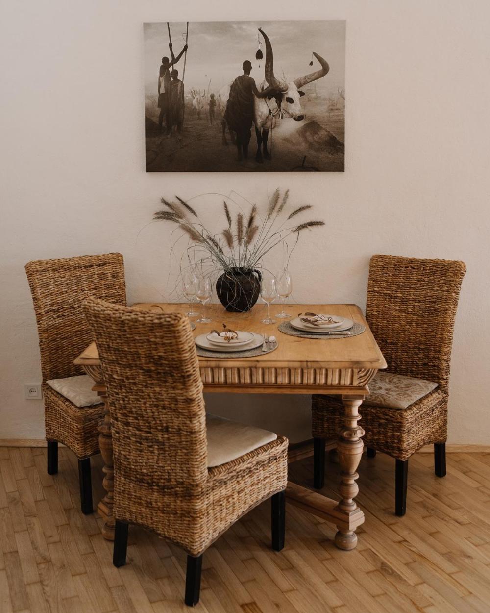 N O C T U R N E Apartment Camenița Exterior foto